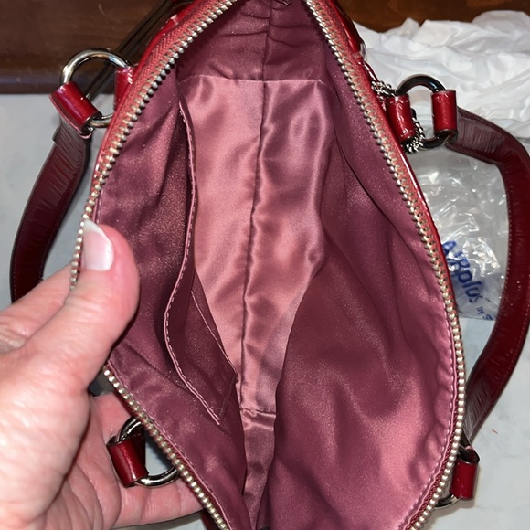 Coach  patent leather in deep Red/ dark cherry Satchel   New without tags  small - Picture 13 of 13